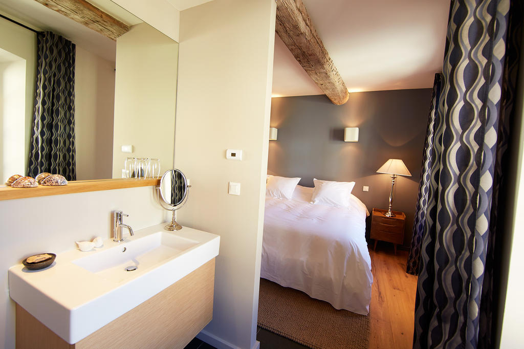 Les Chambres De L'Oustalet, Chambres D'Hotes Et Restaurant Etoile Gigondas Oda fotoğraf