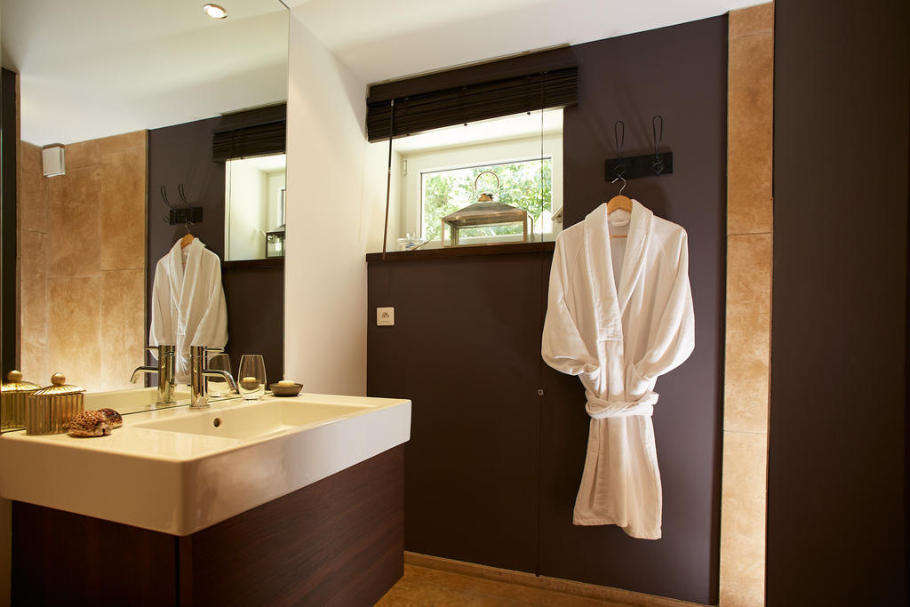Les Chambres De L'Oustalet, Chambres D'Hotes Et Restaurant Etoile Gigondas Oda fotoğraf